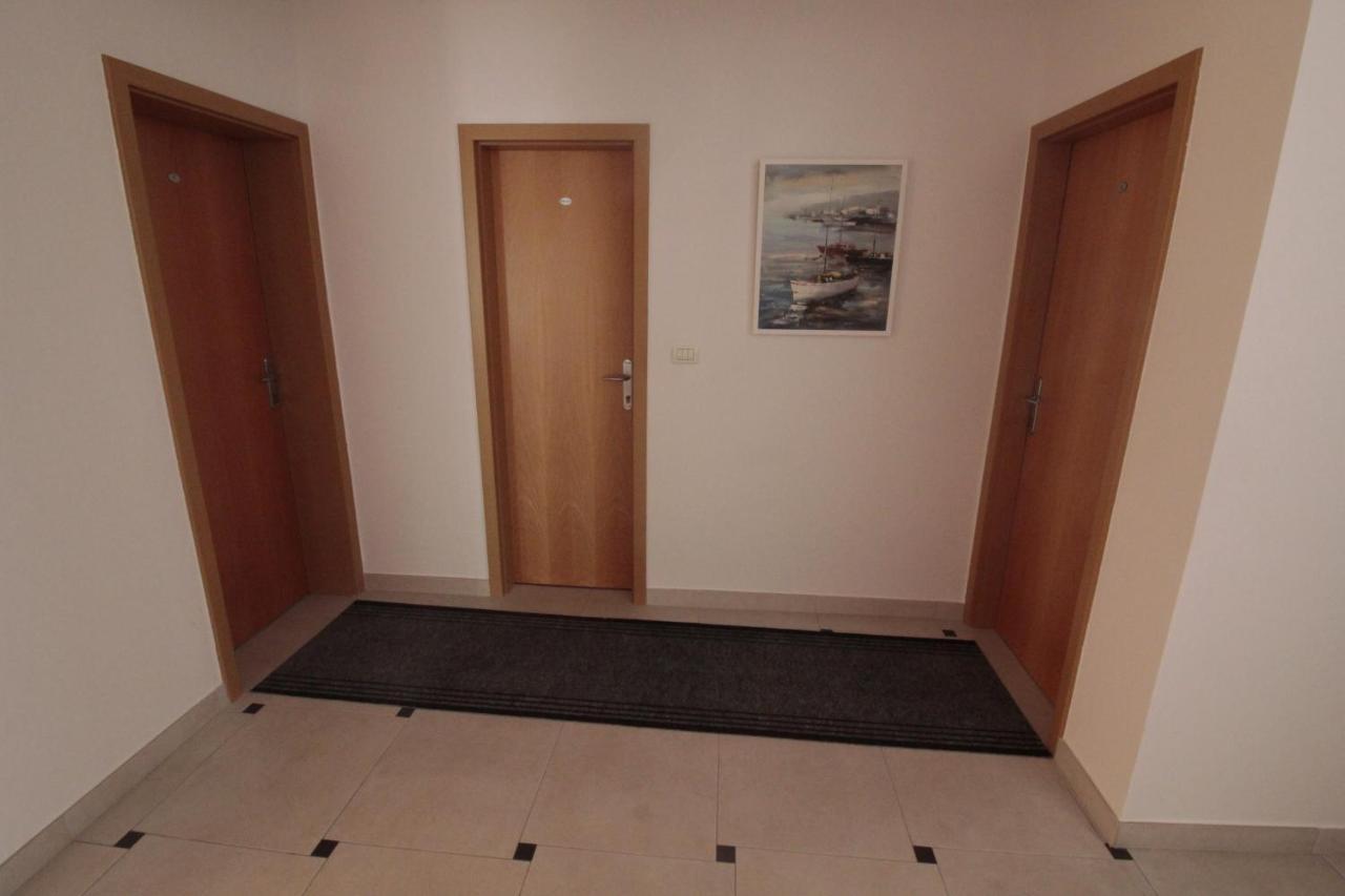 Studios & Rooms Fiesta Novalja Kültér fotó